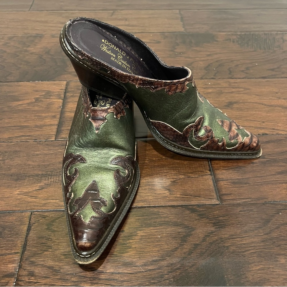 Donald J. Pliner Green and Brown Leather Pointed-Toe Mules